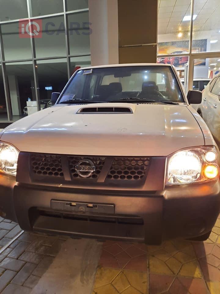 نيسان نافارا